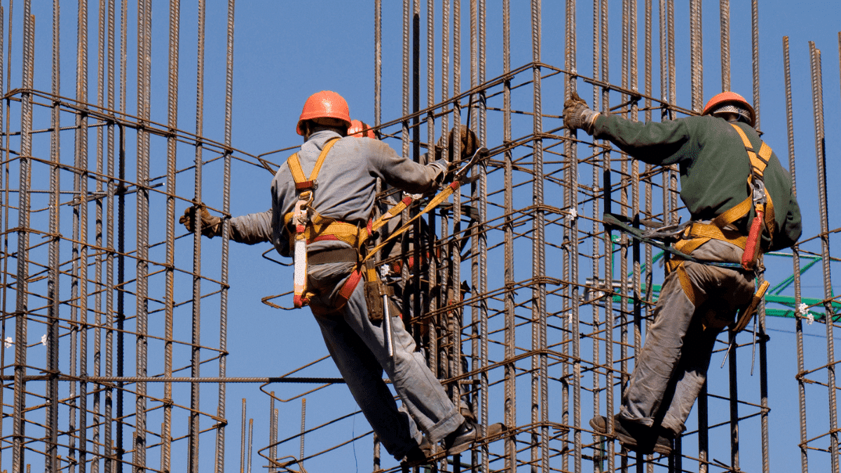 10-challenges-facing-the-construction-industry-to-know-about-gocodes