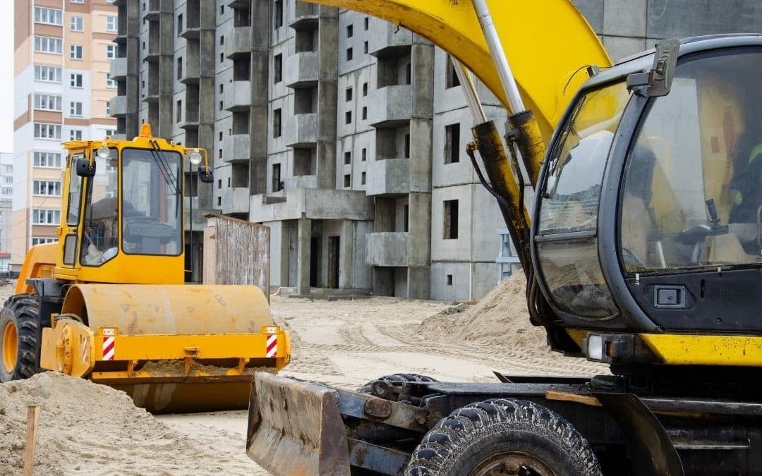 Pros and Cons of Renting Heavy Construction Equipment