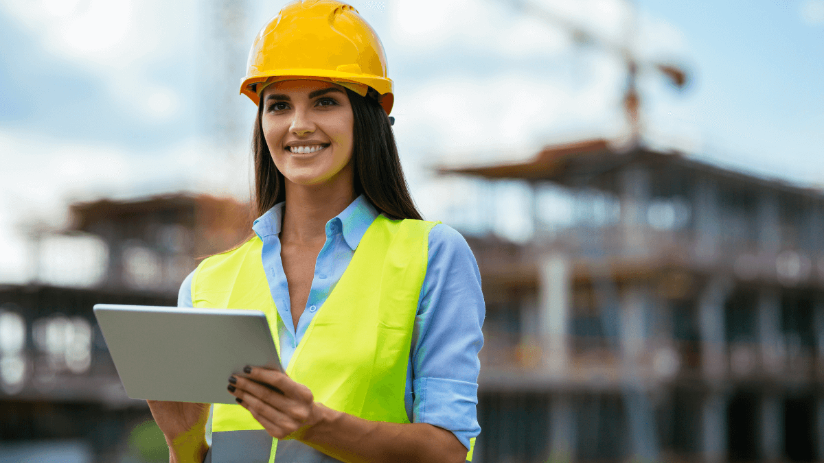 construction inventory management software qualities featured image