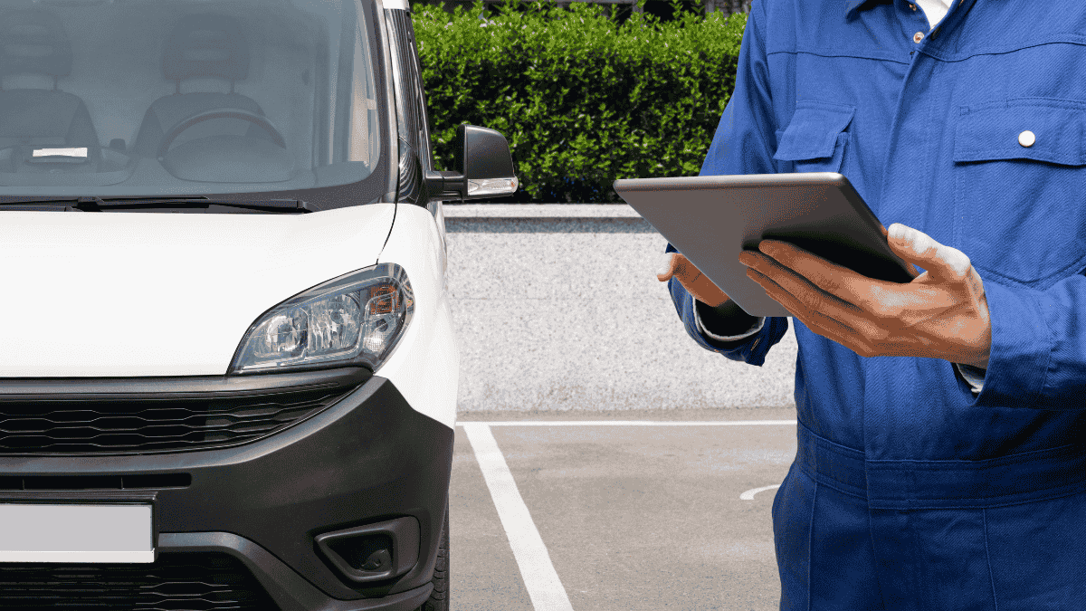 How Fleet Management Software Reduces Admin Workload